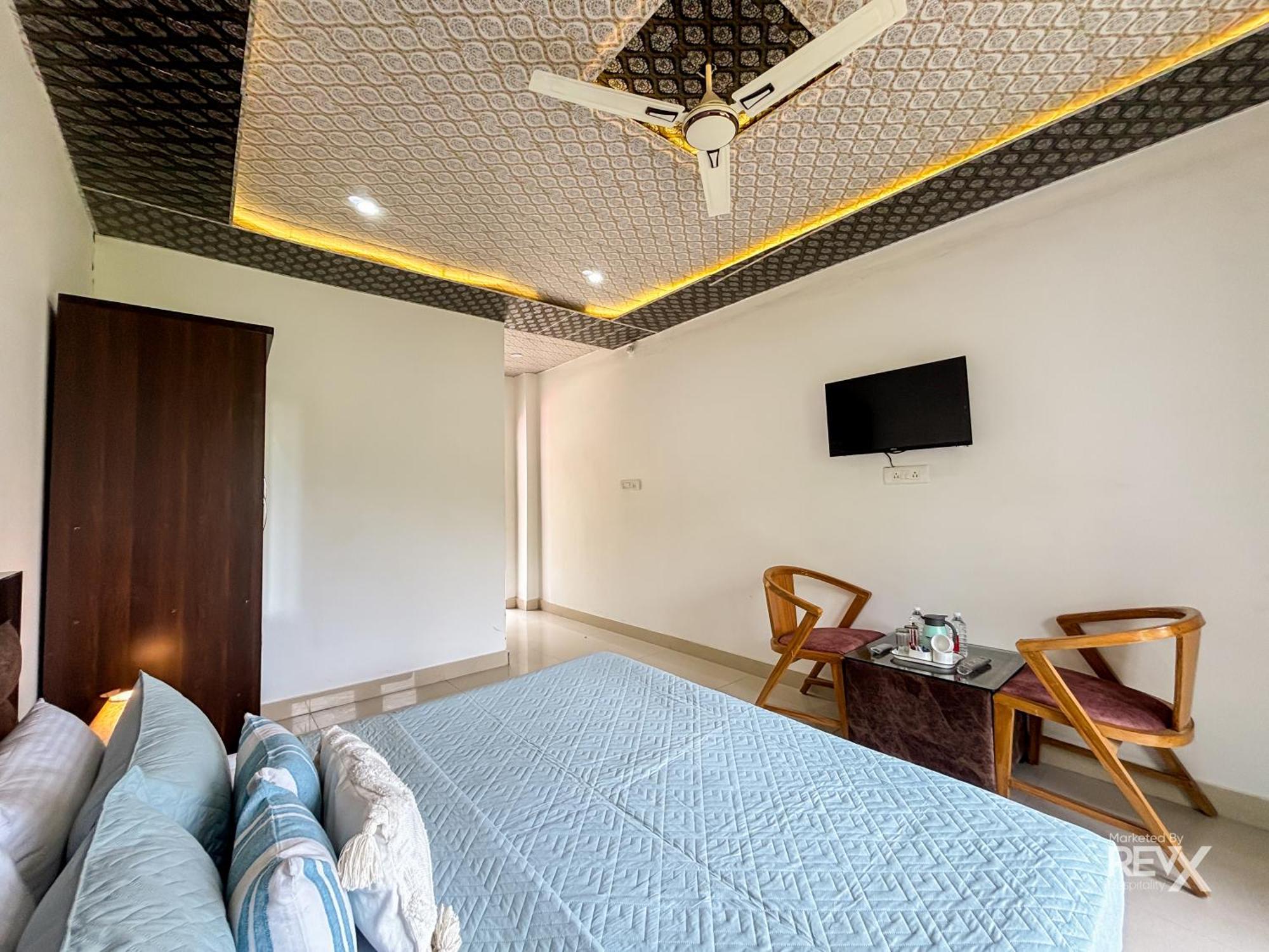 Hotel Prince Valley Лансдаун Екстериор снимка