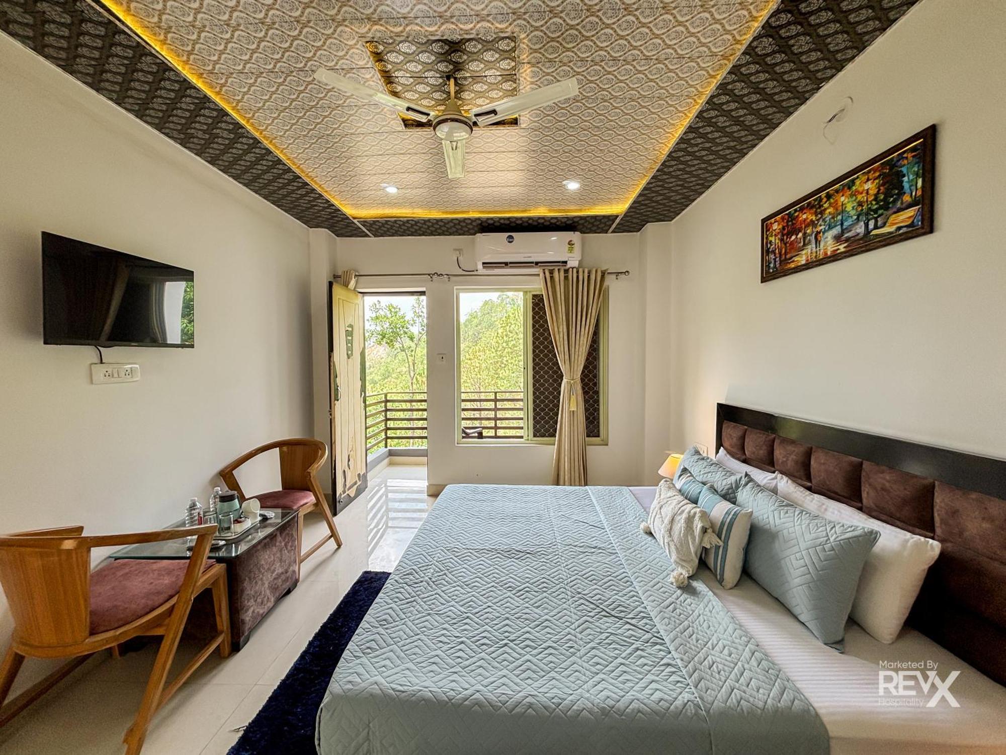Hotel Prince Valley Лансдаун Екстериор снимка