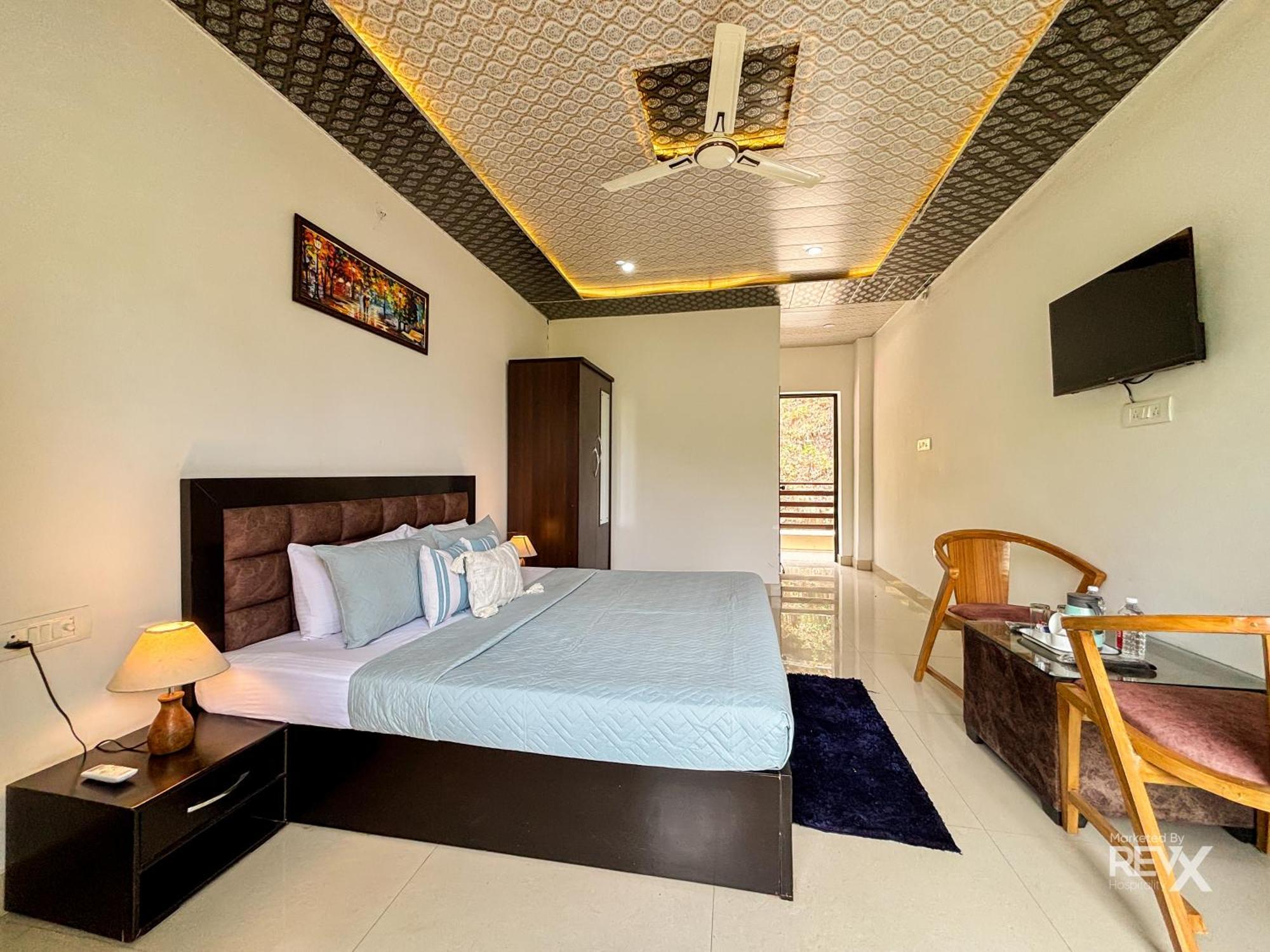 Hotel Prince Valley Лансдаун Екстериор снимка