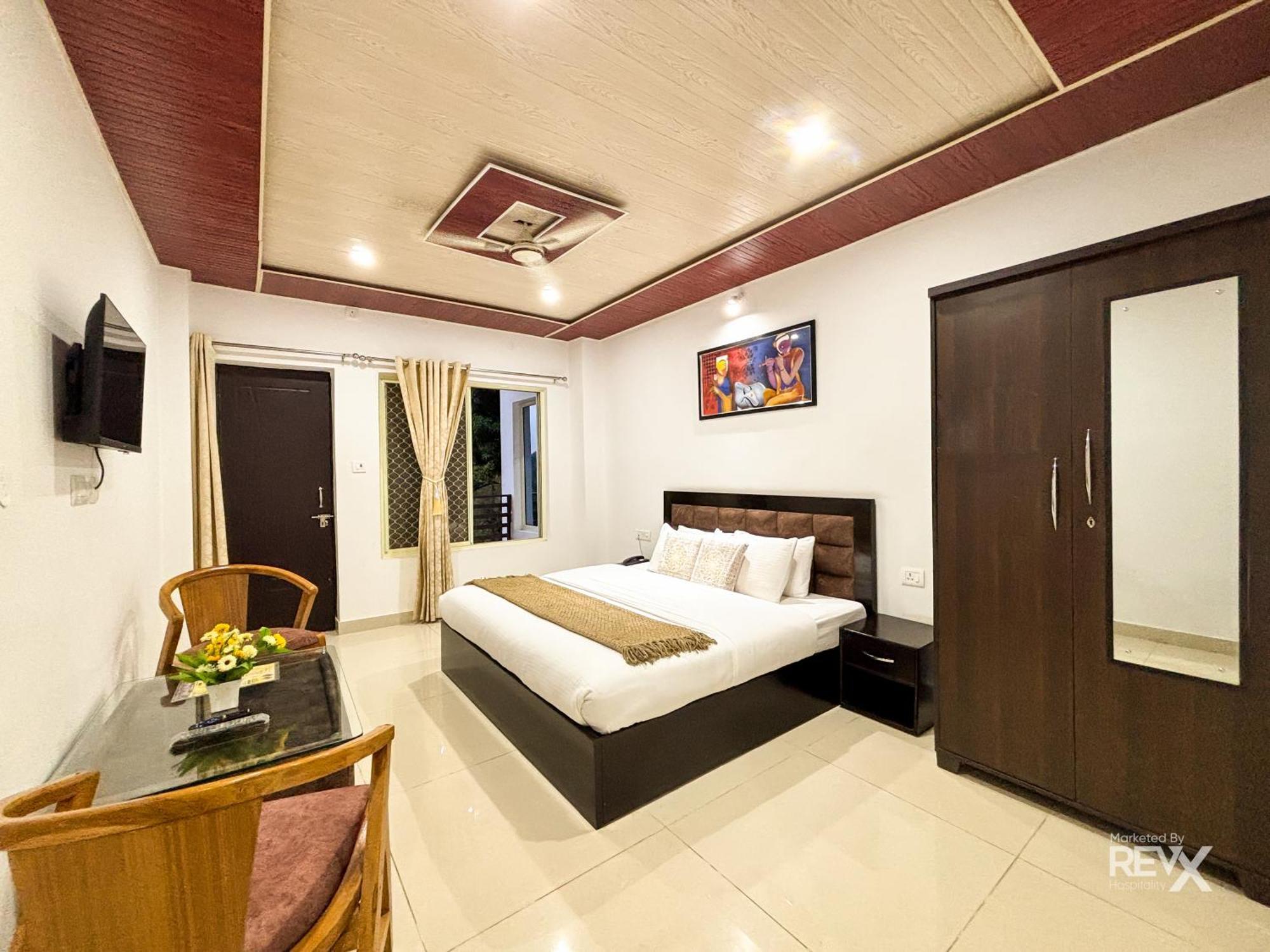 Hotel Prince Valley Лансдаун Екстериор снимка