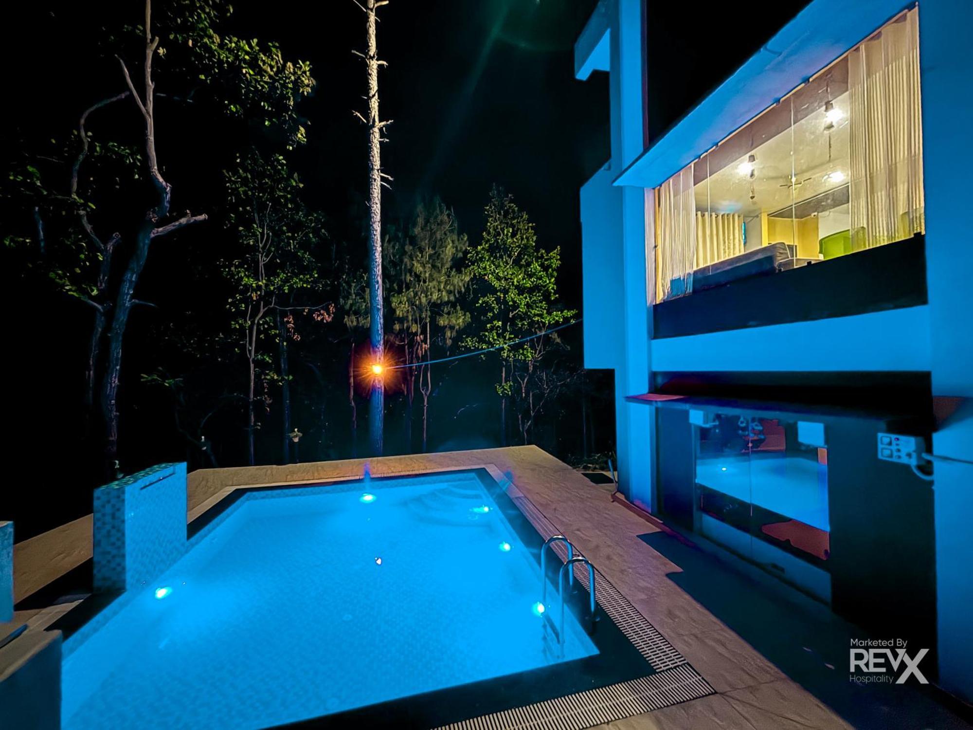 Hotel Prince Valley Лансдаун Екстериор снимка