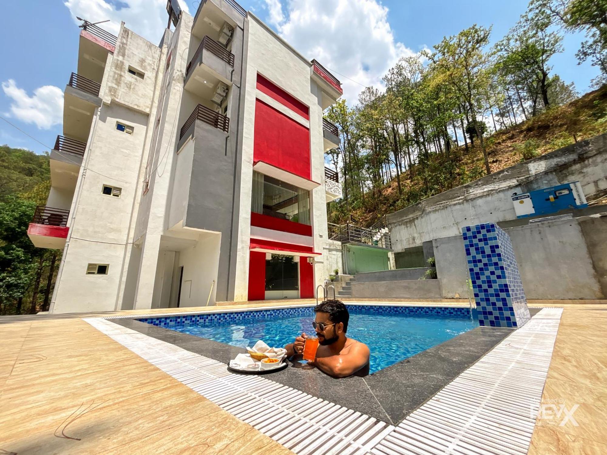 Hotel Prince Valley Лансдаун Екстериор снимка