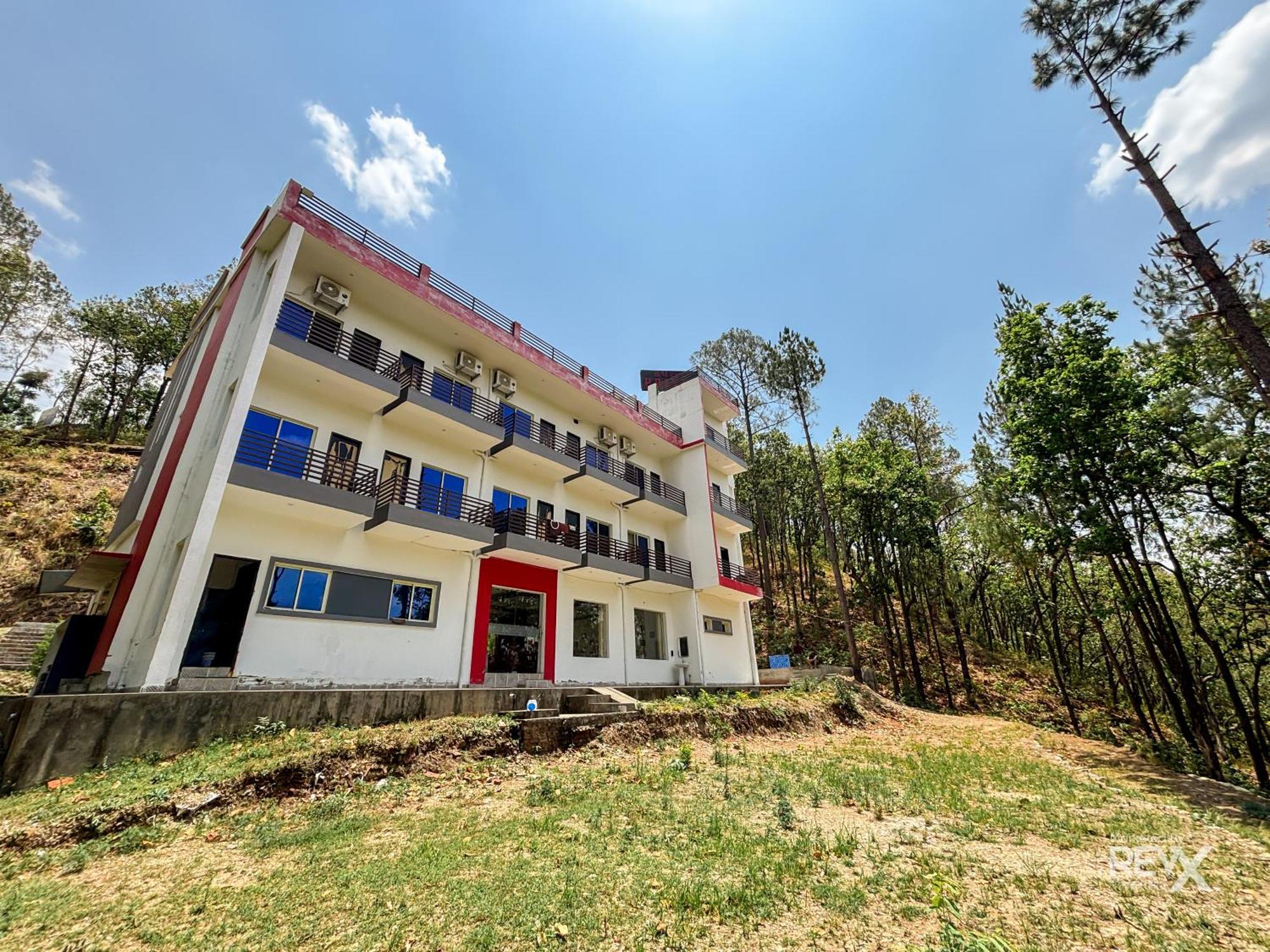 Hotel Prince Valley Лансдаун Екстериор снимка