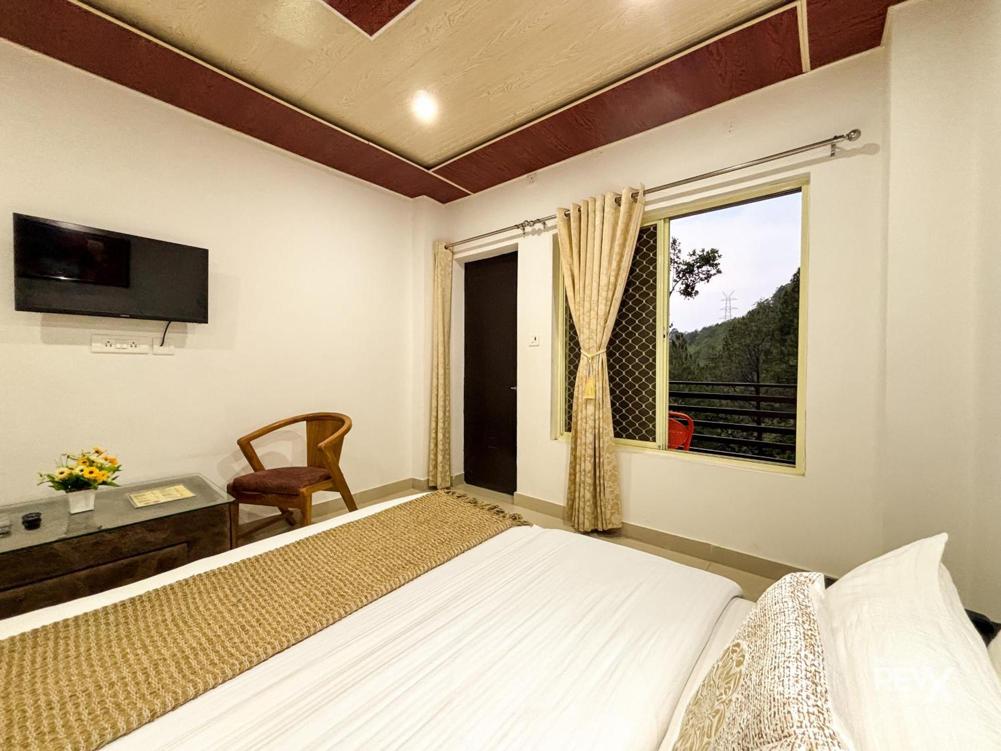 Hotel Prince Valley Лансдаун Екстериор снимка